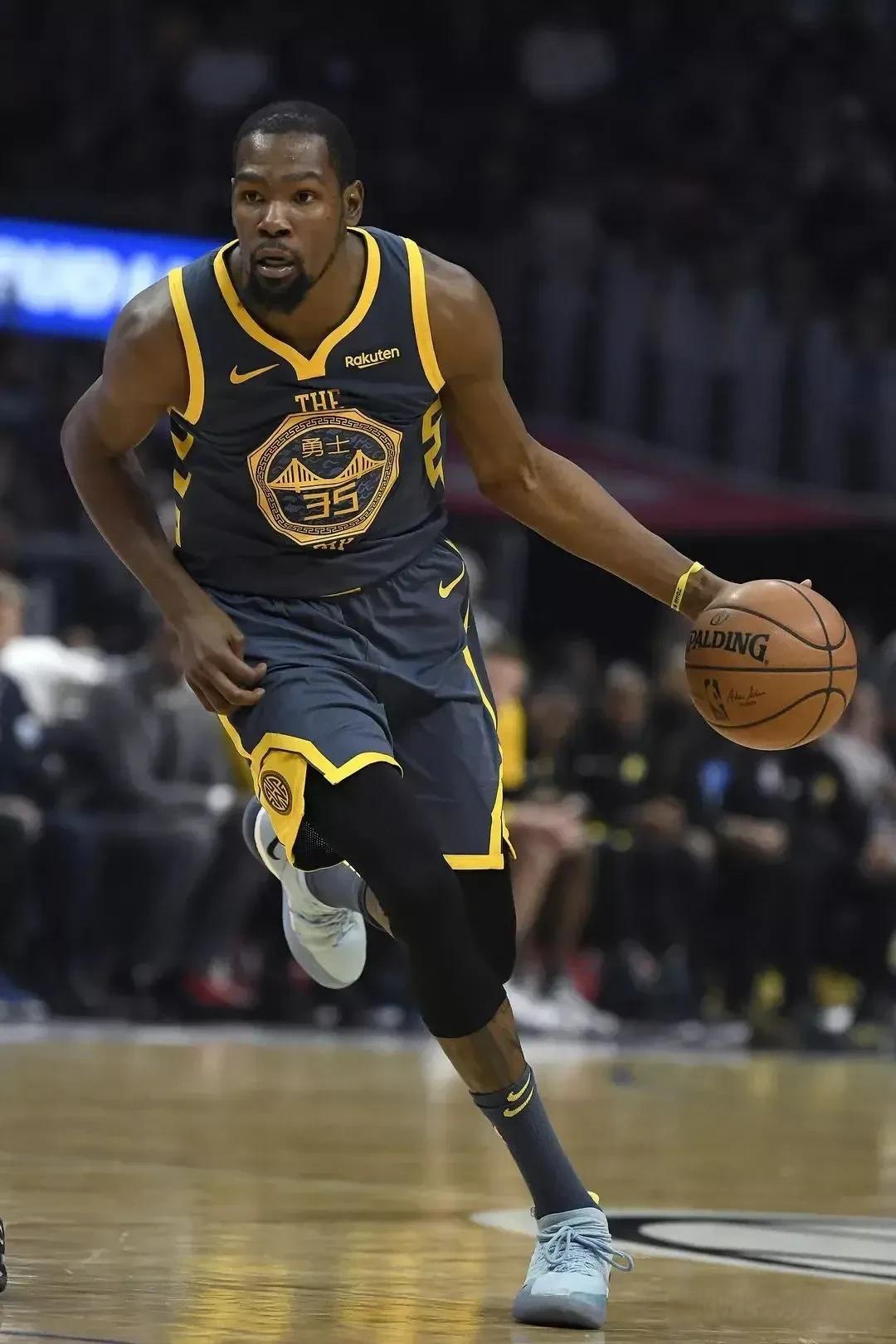 轮便以领先 轮便以领先